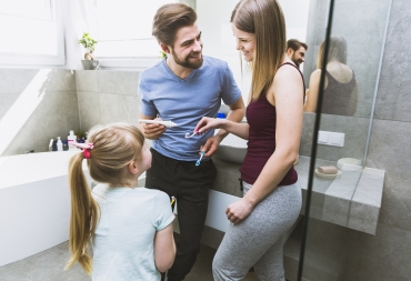 Vaikų dantų priežiūra: dažniausios klaidos ir patarimai tėvams